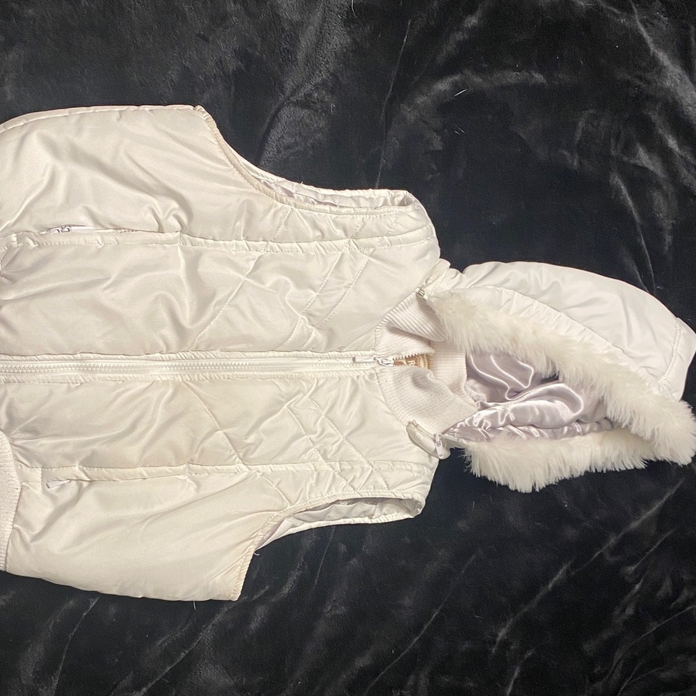 Route 66 White Quilted Vest with Faux Fur Hood